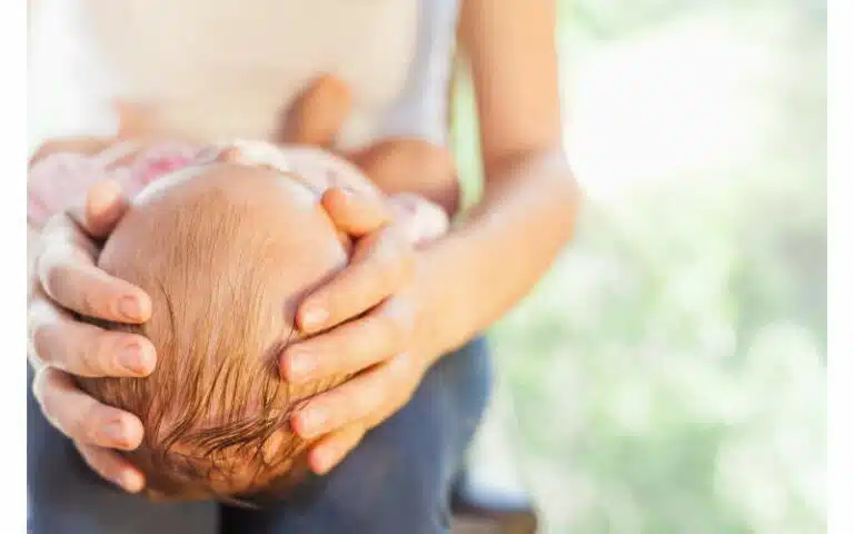 botta in testa bambino quando preoccuparsi