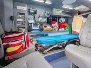 equipaggiamento interno ambulanza per trasporto disabili